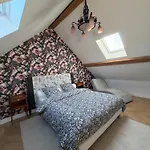 Le Manoir Du Bonheur Chaumes-en-Brie