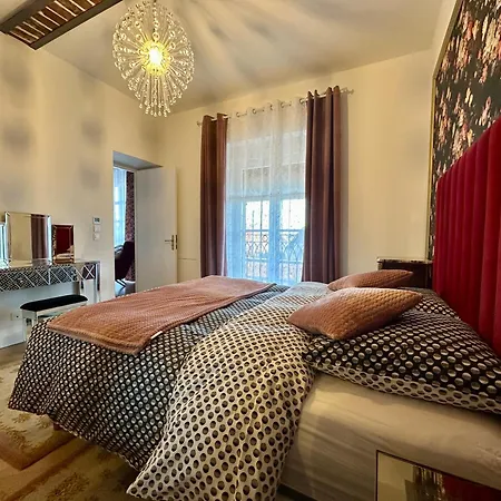 Le Manoir Du Bonheur *
